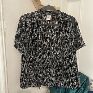 Polka dot short sleeve shirt